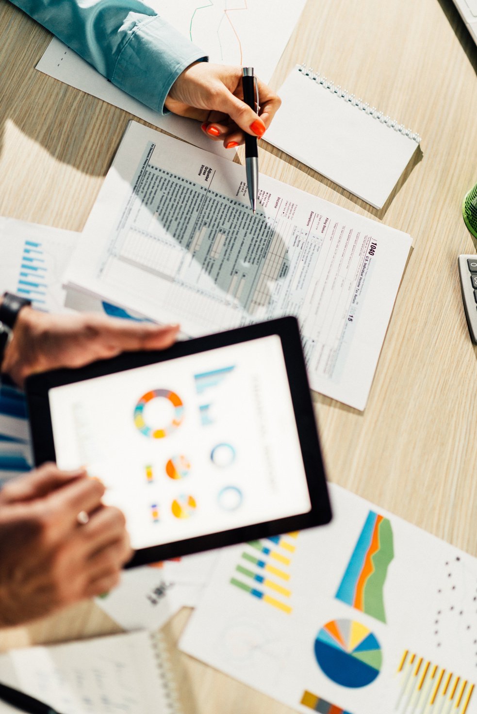 Infographics showing accurate market trends